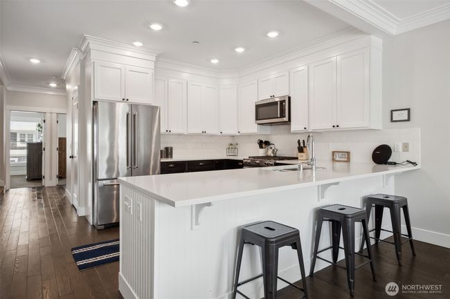 211 Market St, Townhouse with 3 bedrooms, 4 bathrooms and 1 parking in Pacific Beach WA | Image 6
