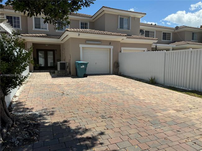 14263 Sw 272nd Ln, Townhouse with 2 bedrooms, 2 bathrooms and null parking in Homestead FL | Image 1