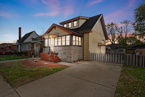 824 173rd Pl, Hammond, IN, 46324-2515 | Card Image