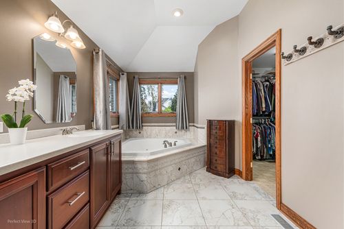 1030 Hummingbird Ln, Peotone, IL, 60468-9832 | Card Image