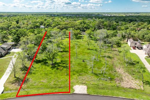 32718 Bayou Bnd, Richwood, TX, 77515-7086 | Card Image