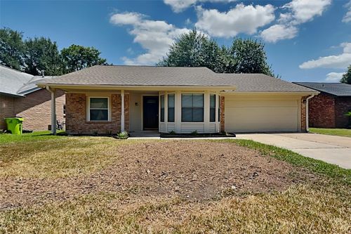 10207 Horseshoe Bend Dr, Houston, TX, 77064-5343 | Card Image