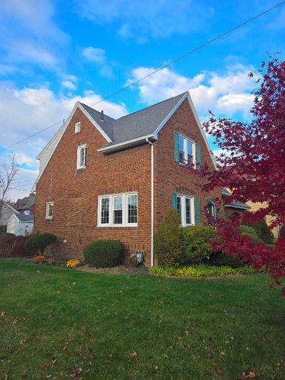 110 W 38 Th Street, House other with 3 bedrooms, 1 bathrooms and null parking in Erie PA | Image 2