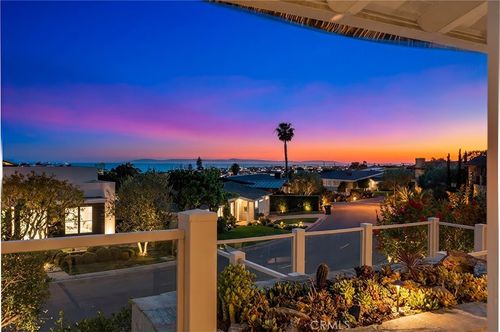428 Cabrillo Ter, Corona Del Mar, CA, 92625-2601 | Card Image