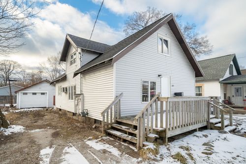 1875 Henry St, Muskegon, MI, 49441-2937 | Card Image