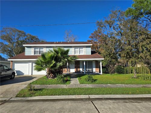 800 Oakwood Dr, Gretna, LA, 70056-4511 | Card Image