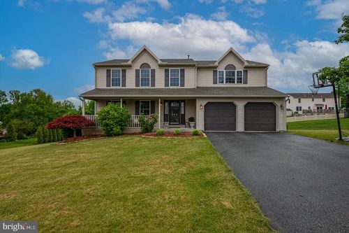 105 Kettle Ln, DOUGLASSVILLE, PA, 19518-8794 | Card Image