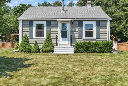 101 Endicott Dr, Warwick, RI, 02886-9607 | Card Image