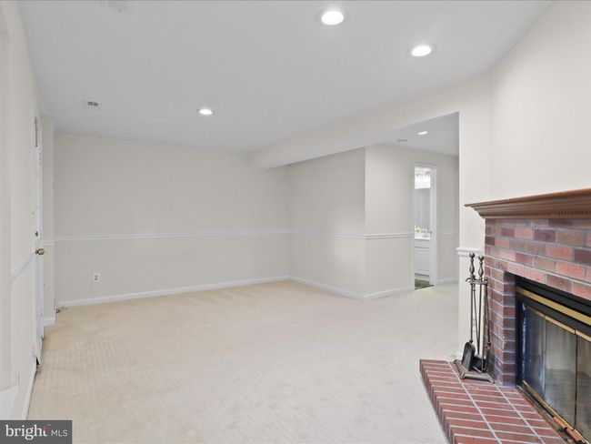 10612 Winfield Loop, Townhouse with 4 bedrooms, 4 bathrooms and null parking in MANASSAS VA | Image 28