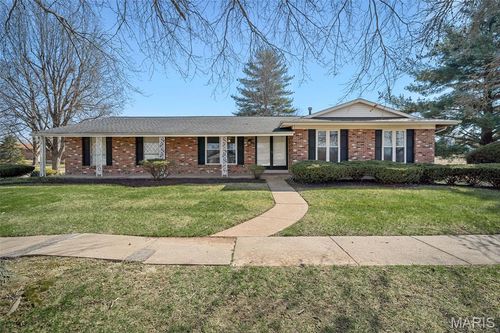 3906 Argonne Forest Dr, Florissant, MO, 63034-2417 | Card Image