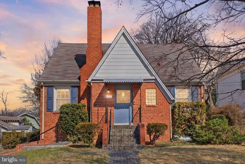 3225 Chestnut St Ne, WASHINGTON, DC, 20018-4004 | Card Image