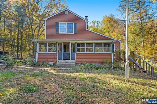 70 Townsend Rd, Wanaque, NJ, 07465-2407 | Card Image