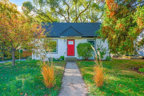 7019 47th Ave N, Crystal, MN, 55428-4627 | Card Image