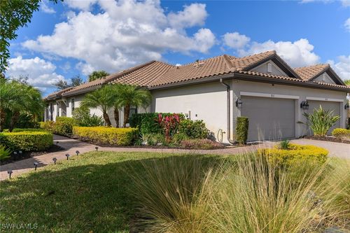 8111 Calle Canovas St, NAPLES, FL, 34114-2876 | Card Image