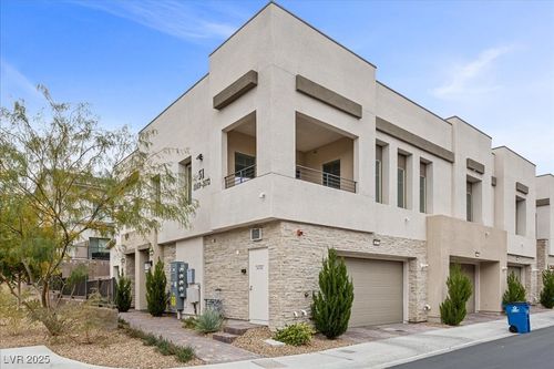 2172-600 N Carriage Hill Dr, Las Vegas, NV, 89138-4663 | Card Image