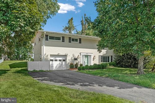6926 Tyndale St, MCLEAN, VA, 22101-5070 | Card Image