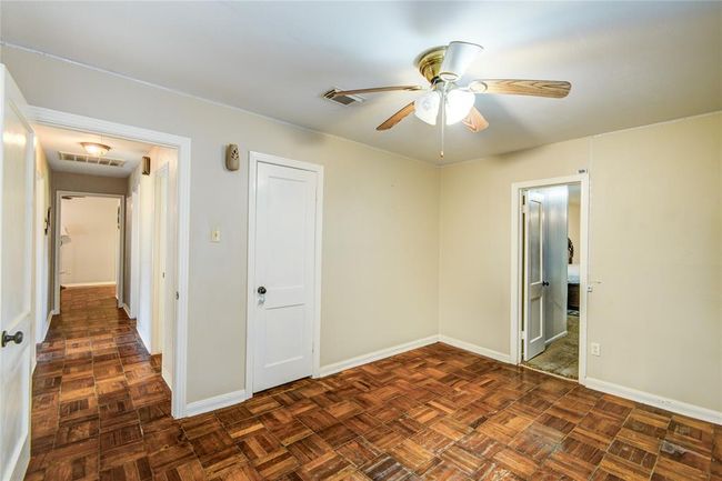 131 Laurel St, House other with 4 bedrooms, 1 bathrooms and 1 parking in Lake Jackson TX | Image 30