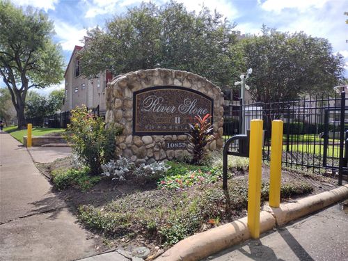apt-601-10855 Meadowglen Ln, Houston, TX, 77042-4034 | Card Image