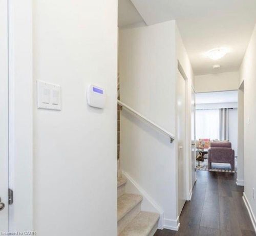 31-1444 Upper Ottawa St, Hamilton, ON, L8W1N3 | Card Image