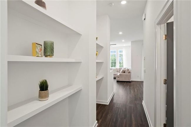 201 Devore Rd, Condo with 1 bedrooms, 2 bathrooms and null parking in Alpharetta GA | Image 11