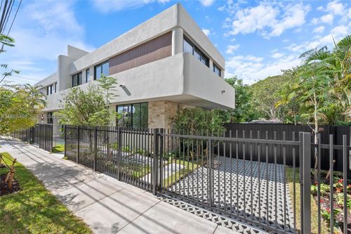 1-3601 Sw 23rd Ter, Miami, FL, 33145-3026 | Card Image