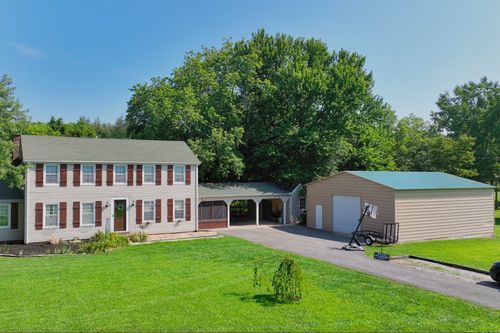 7921 New Chapel Rd, Springfield, TN, 37172-1358 | Card Image