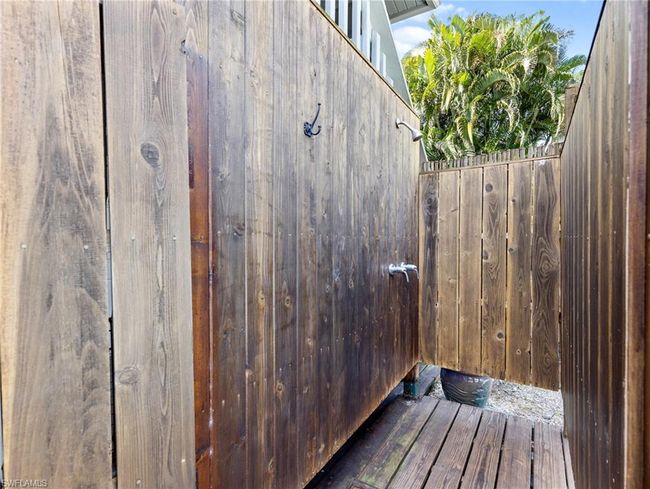 4724 Pembrooke Ln, House other with 3 bedrooms, 2 bathrooms and 2 parking in BONITA SPRINGS FL | Image 25