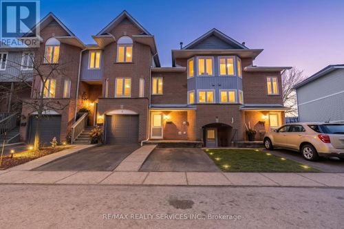 9-245 Bishop St S, Cambridge, ON, N3H5N2 | Card Image