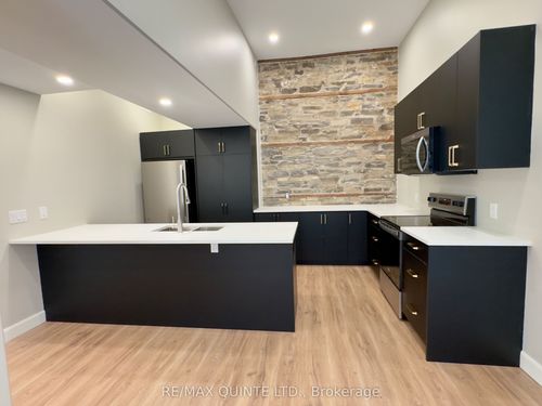 3-330 Victoria St N, Tweed, ON, K0K3J0 | Card Image