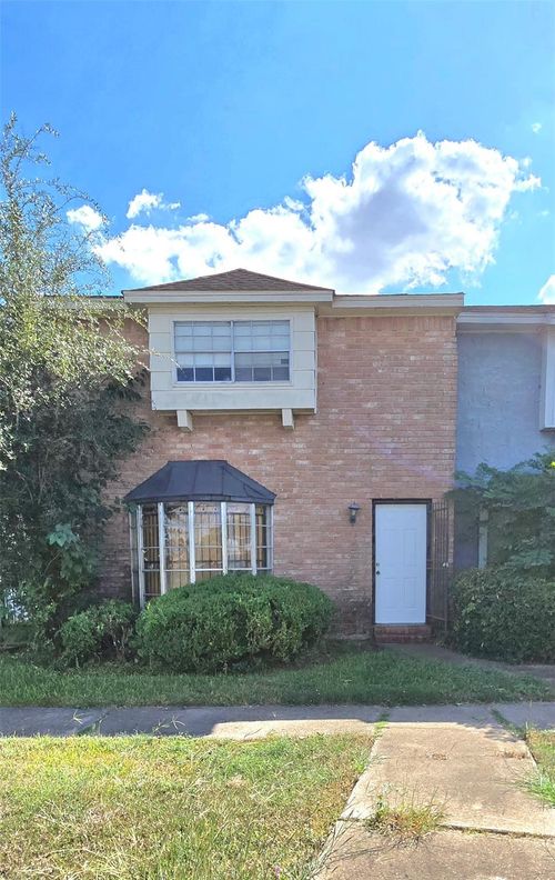 7063 Chasewood Dr, Missouri City, TX, 77489-2518 | Card Image