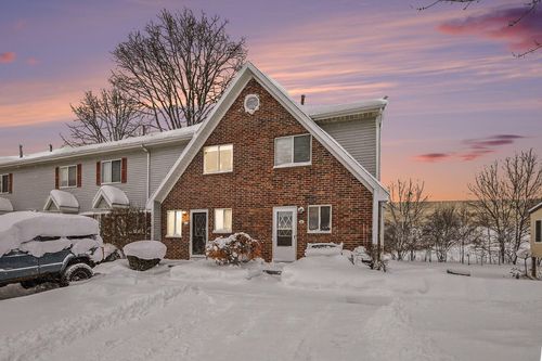 82 Carriage Lane Sw, Grand Rapids, MI, 49548 | Card Image