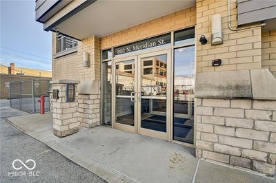 201 - 802 N Meridian Street, Condo with 2 bedrooms, 2 bathrooms and null parking in Indianapolis IN | Image 1