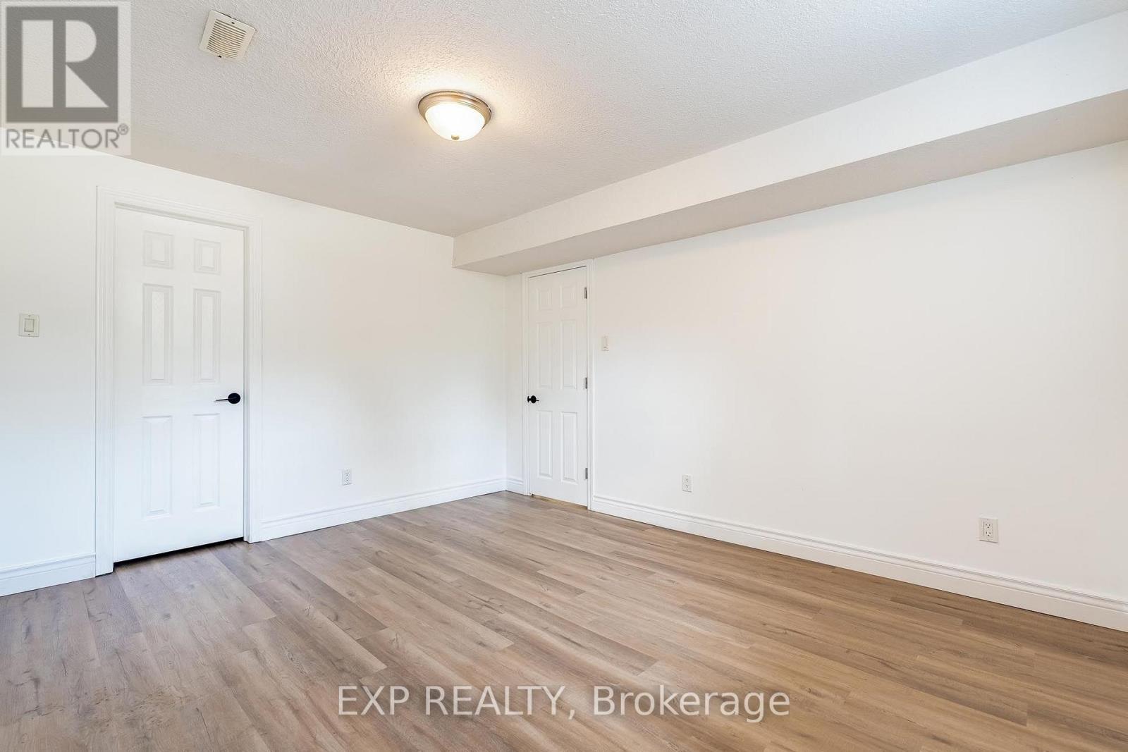 Residential Lease in Tay (Victoria Harbour) 2