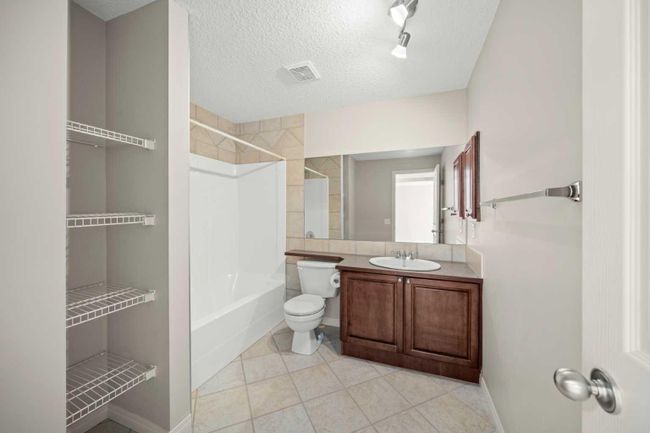 245 Springbank Terrace Sw, Home with 2 bedrooms, 2 bathrooms and 4 parking in Calgary AB | Image 32