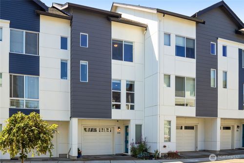 apt-a4-14715 Admiralty Way, Lynnwood, WA, 98087-5985 | Card Image