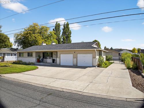 905 H St, Baker City, OR, 97814-1916 | Card Image