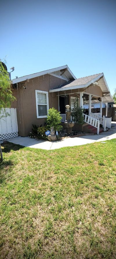 108 S H Street, House other with 3 bedrooms, 2 bathrooms and null parking in Porterville CA | Image 1