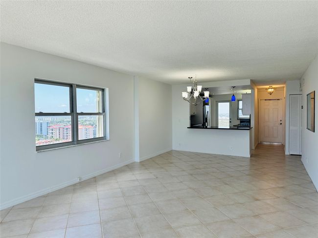 APT-2010 - 750 N Ocean Blvd, Condo with 2 bedrooms, 2 bathrooms and null parking in Pompano Beach FL | Image 10