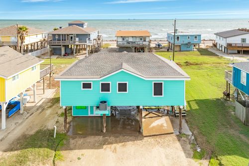411 Seashell Dr, Surfside Beach, TX, 77541-9362 | Card Image