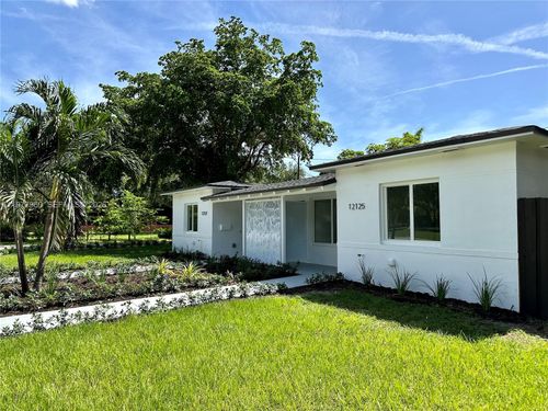 12125 Ne 7th Ave, North Miami, FL, 33161-5613 | Card Image