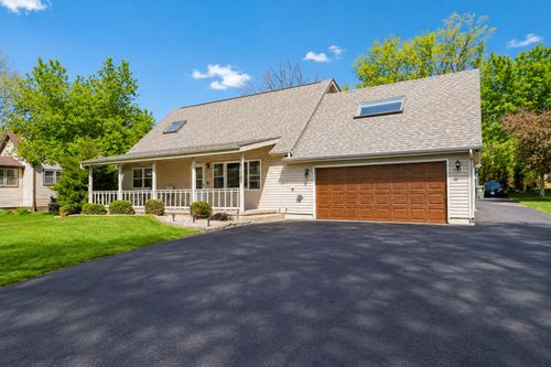1320 Harrison St, Algonquin, IL, 60102-2320 | Card Image