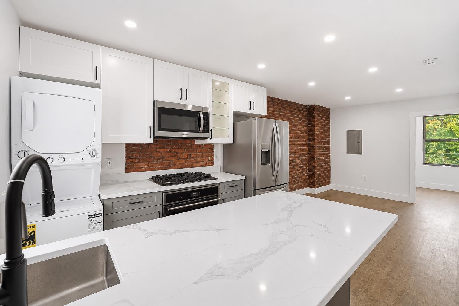 Residential Lease in JC, Downtown 3