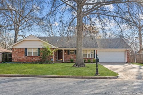 7705 S Park Ave, Broken Arrow, OK, 74011-6437 | Card Image