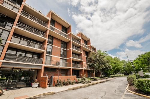 511-3041 S Michigan Ave, Chicago, IL, 60616-3249 | Card Image