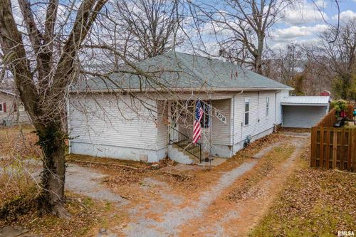 308 N Washington Blvd, West Frankfort, IL, 62896-1972 | Card Image