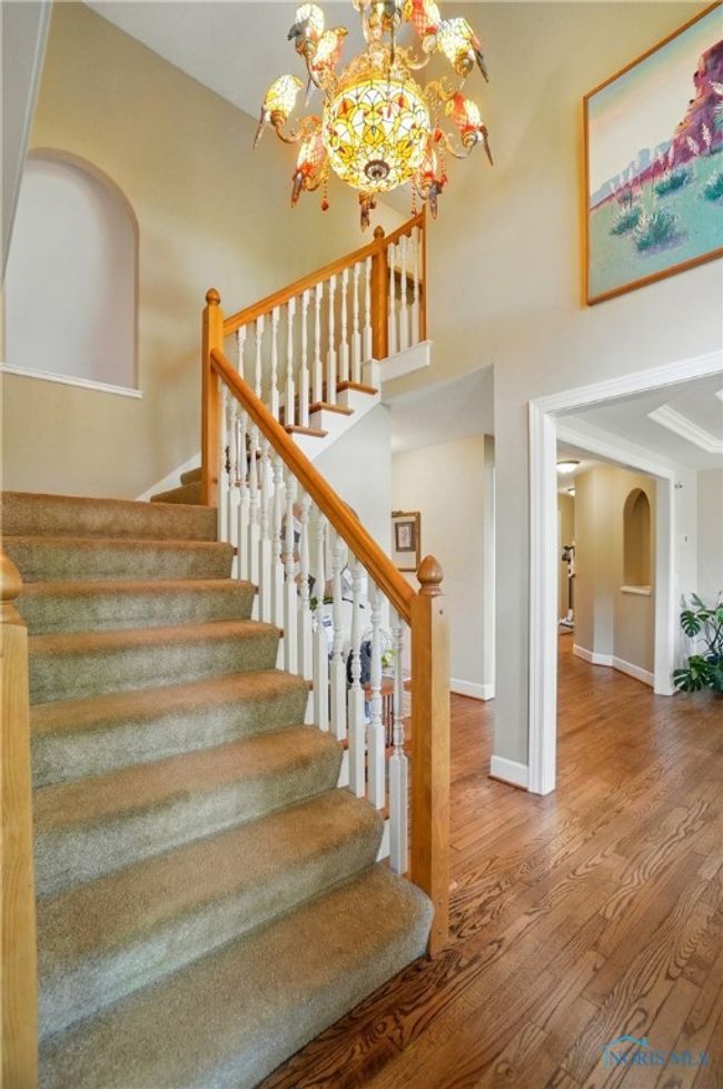 2-Story entry way! (Unique parrot chandelier will be replaced by sellers if new buyer does not want) | Image 8