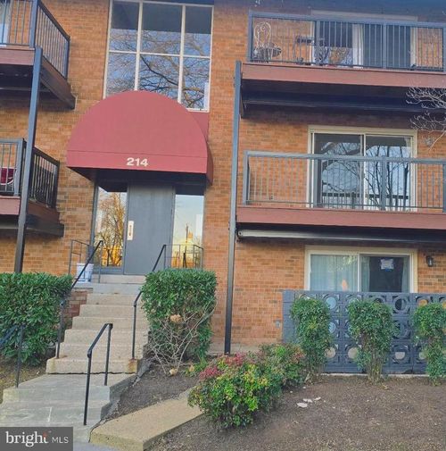 apt-121-214 Locust St Se, VIENNA, VA, 22180-4648 | Card Image