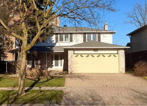 120 Abbeywood Trail, North York, ON, M3B3B5 | Card Image