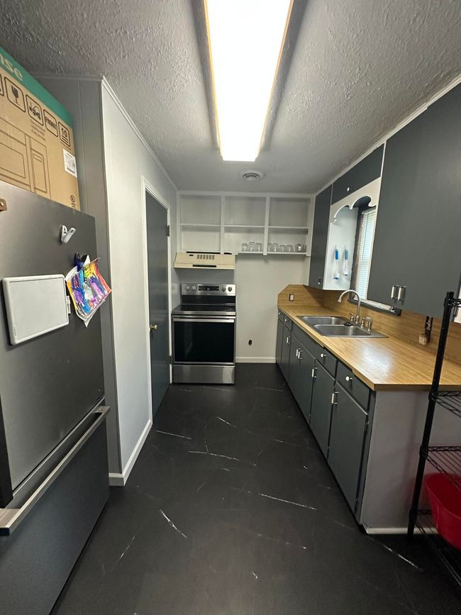 Kitchen | Image 9