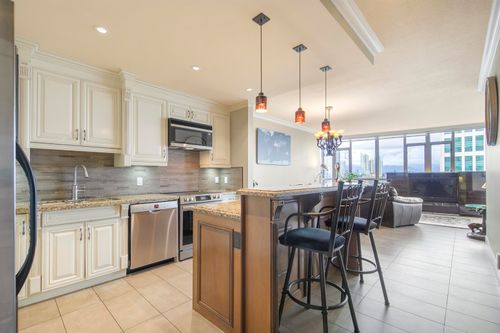 1105-6888 Station Hill Dr, Burnaby, BC, V3N4X5 | Card Image